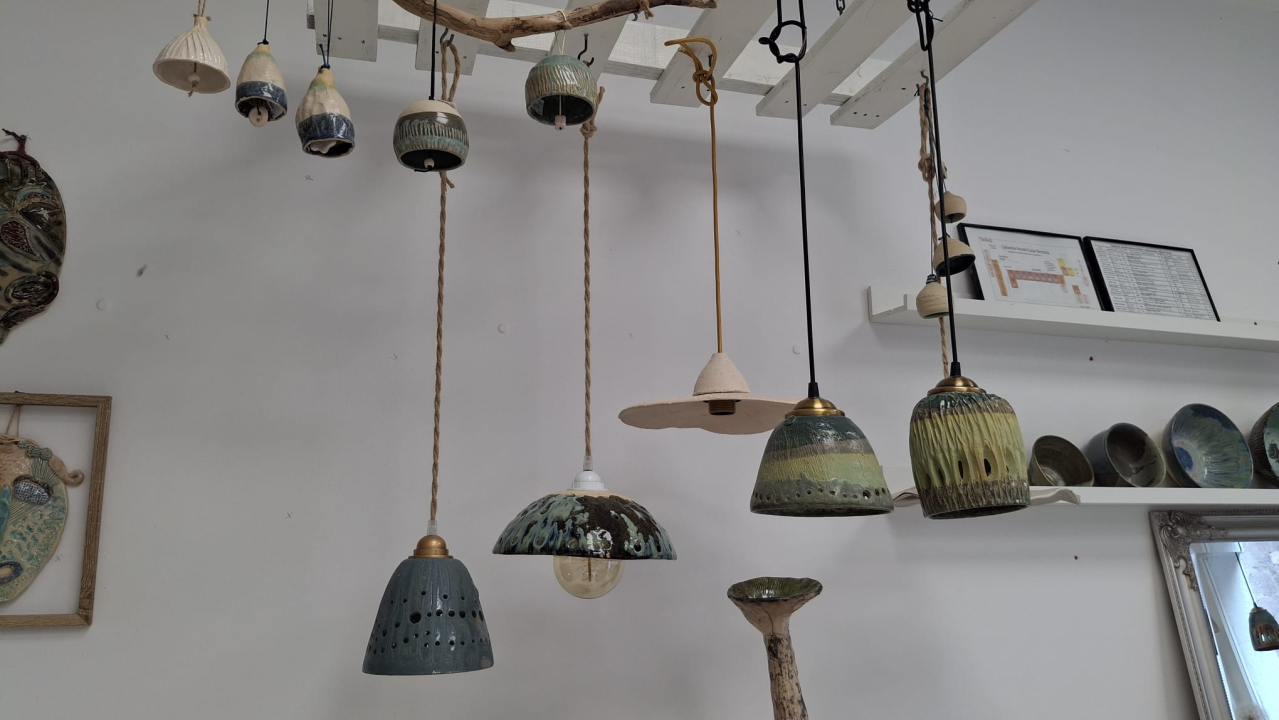 Daliborka Škevin, u sporom ritmu otoka i lončarskog kola, u Murteru stvara keramiku s dušom