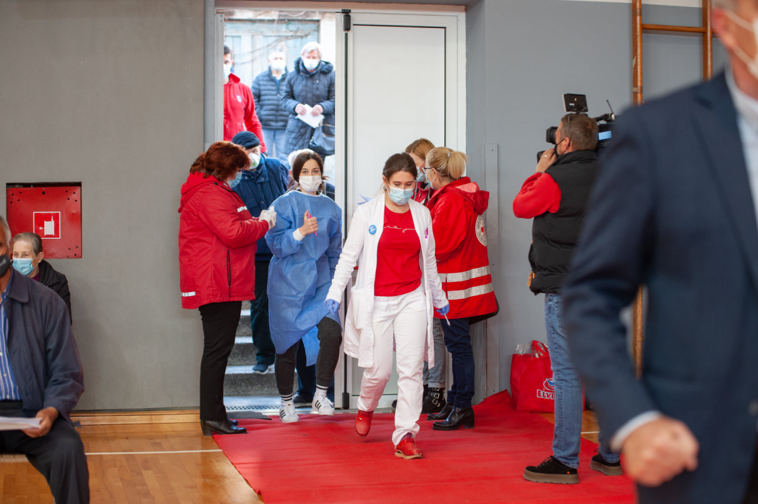 Na Baldekin po svoju dozu ide 480 ljudi: Bivša medicinska sestra Ana Paić prva je cijepljena protiv covida