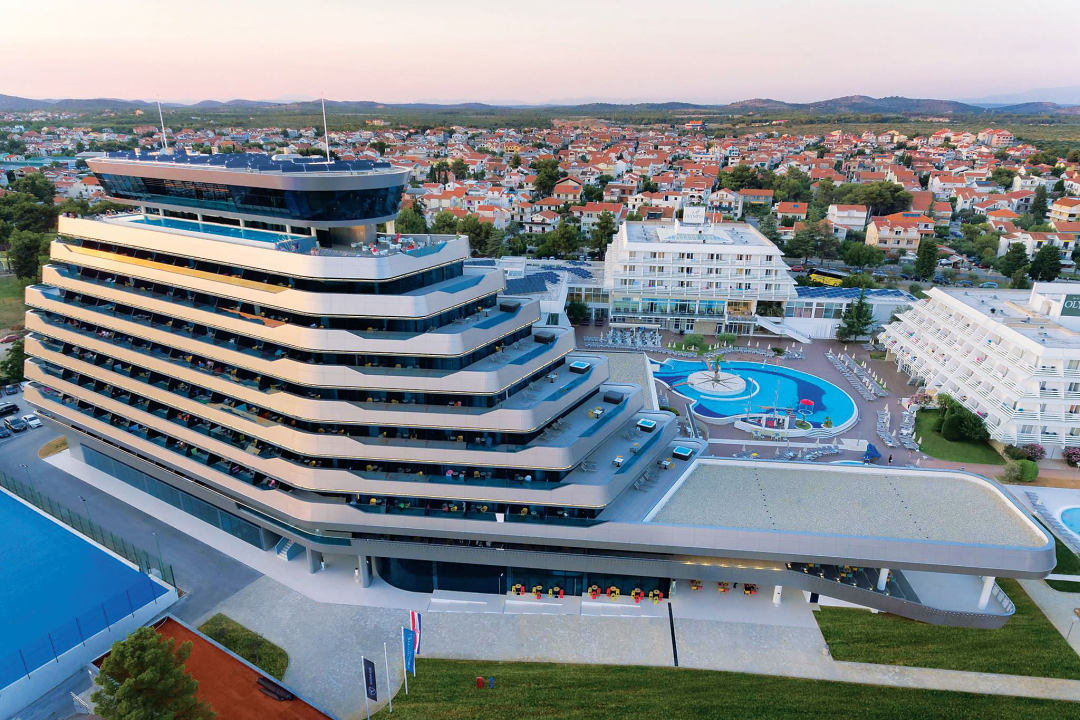 Provedite Uskrsni ponedjeljak u hotelu Olympia Sky u Vodicama!