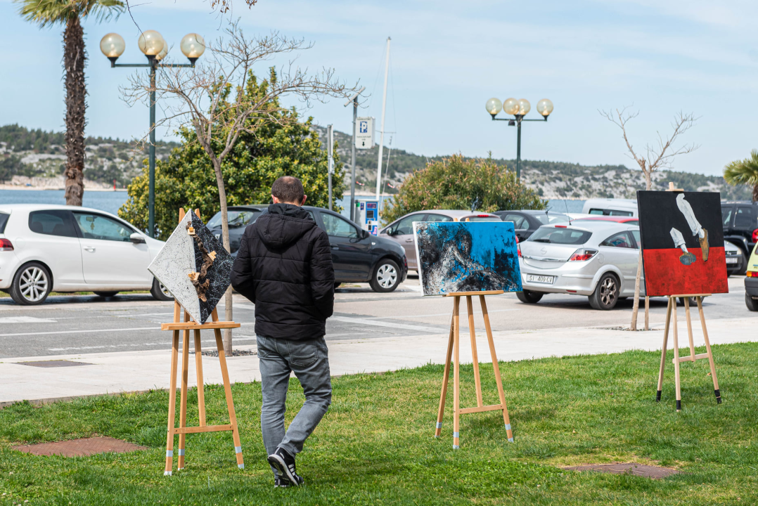 U Azimutu proslavljen Svjetski dan umjetnosti: Trinaestero Šibenčana izložilo svoje radove