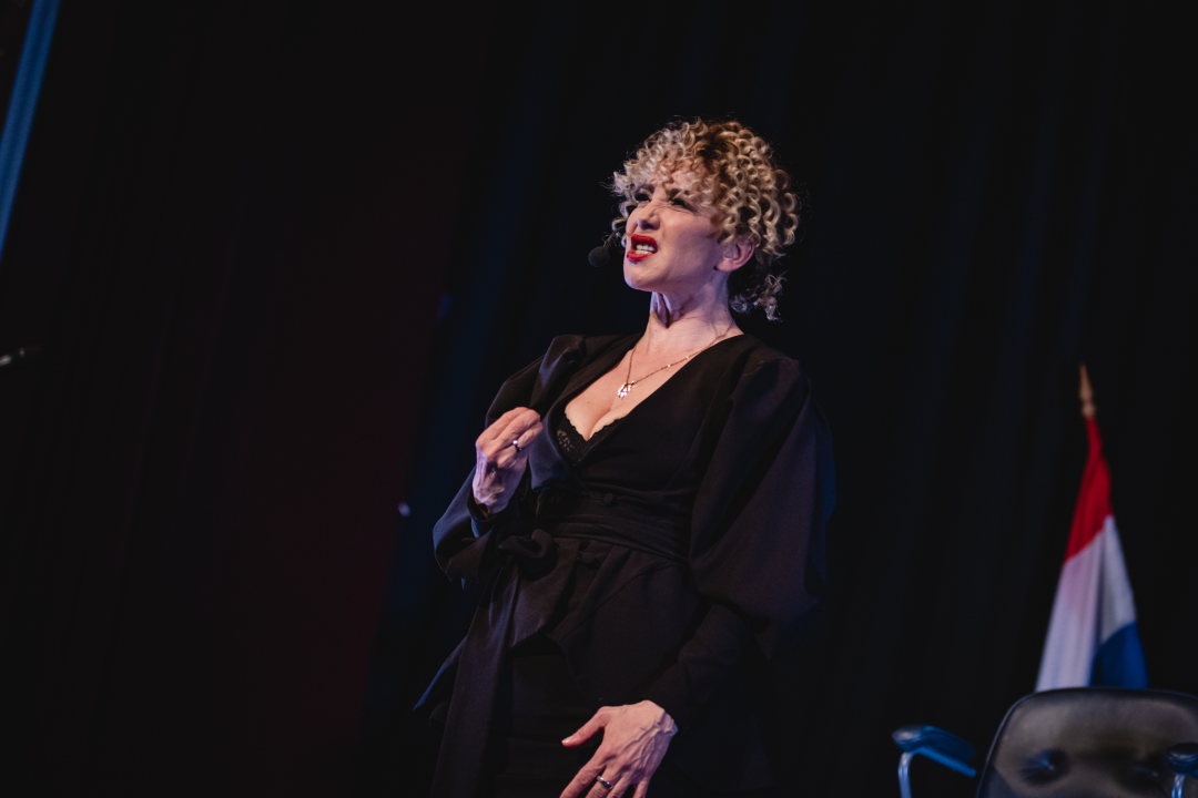 Ecija Ojdanić Šibenčane odvela u ‘Vla-Vla-Vlajland’ i nasmijala ih do suza! 