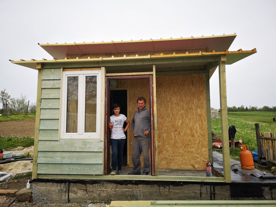 Radovi na kućici za obitelj iz Gline bliže se kraju, ali nedostaje još nešto novca: Evo kako pomoći