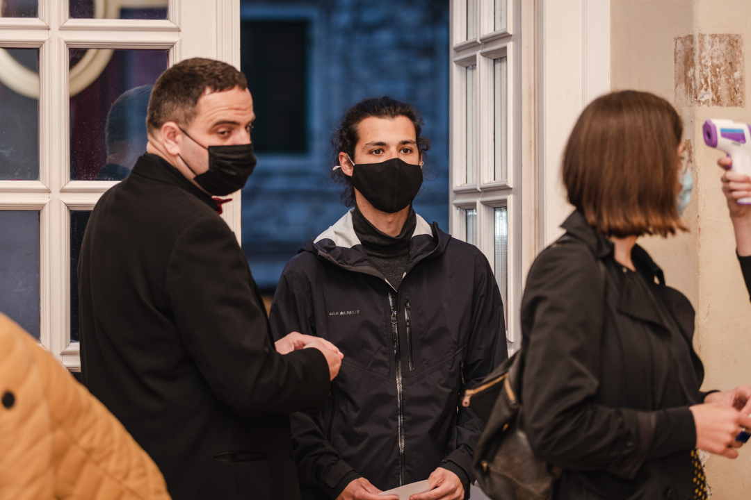 Bili smo u kazalištu na premijeri ‘postmodernističkog pakla od predstave’, Molièreovog ‘Amfitriona’