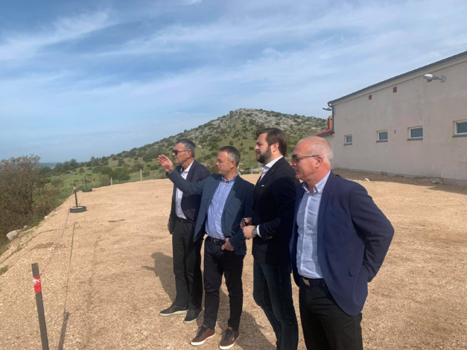 Ministar Ćorić u radnom posjetu Šibensko-kninskoj županiji: Obišao Bikarac i Murter