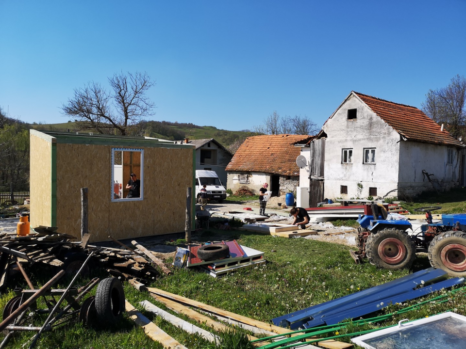 Šibenčani grade novi dom za obitelj stradalu u potresu na Baniji, trebaju vašu pomoć da je dovrše
