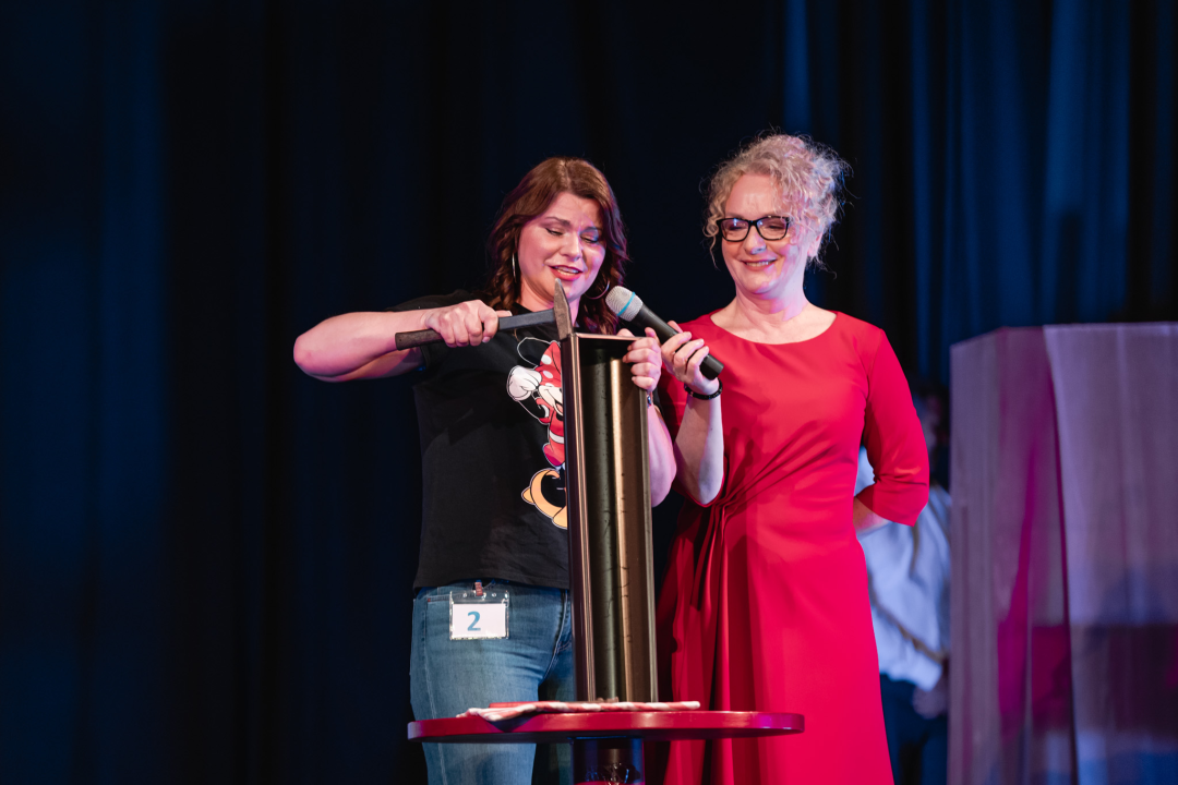 U šibenskom kazalištu održan izbor za najljepšu mamu: Vedrana Halinčić Bakšić i Ljubica Bulić ponijele lente