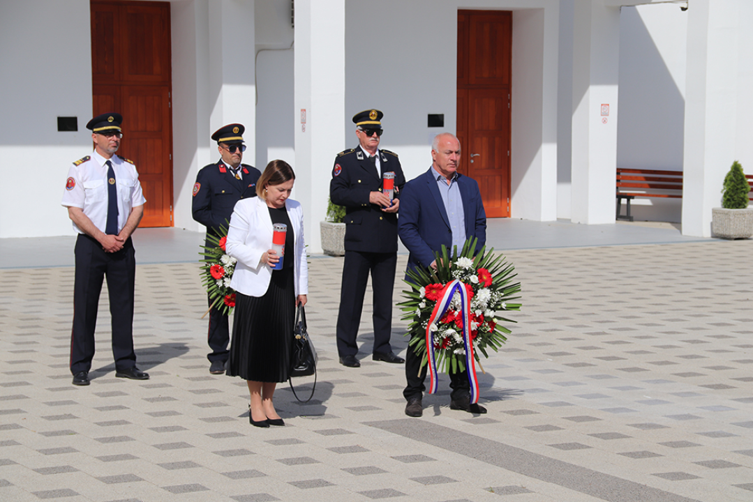 Na blagdan sv. Florijana šibenski vatrogasci pokazali novi kamion, a u Zagrebu danas preuzimaju još jedno vozilo
