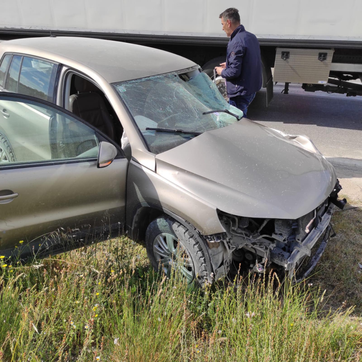 Sudar vozila Hitne pomoći i automobila u Njivicama: Ozlijeđene četiri osobe, od toga troje djelatnika Hitne