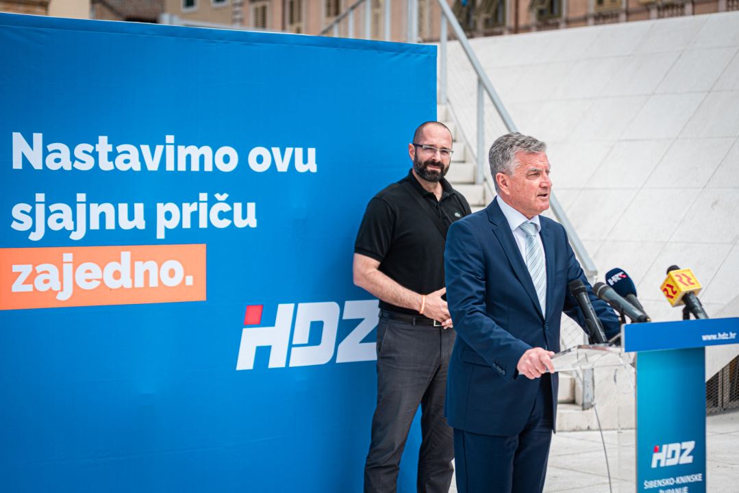 Burić okupio ravnatelje i direktore: 'Danas je IN biti Šibenčanin i u Zagrebu i u Splitu i u svijetu'