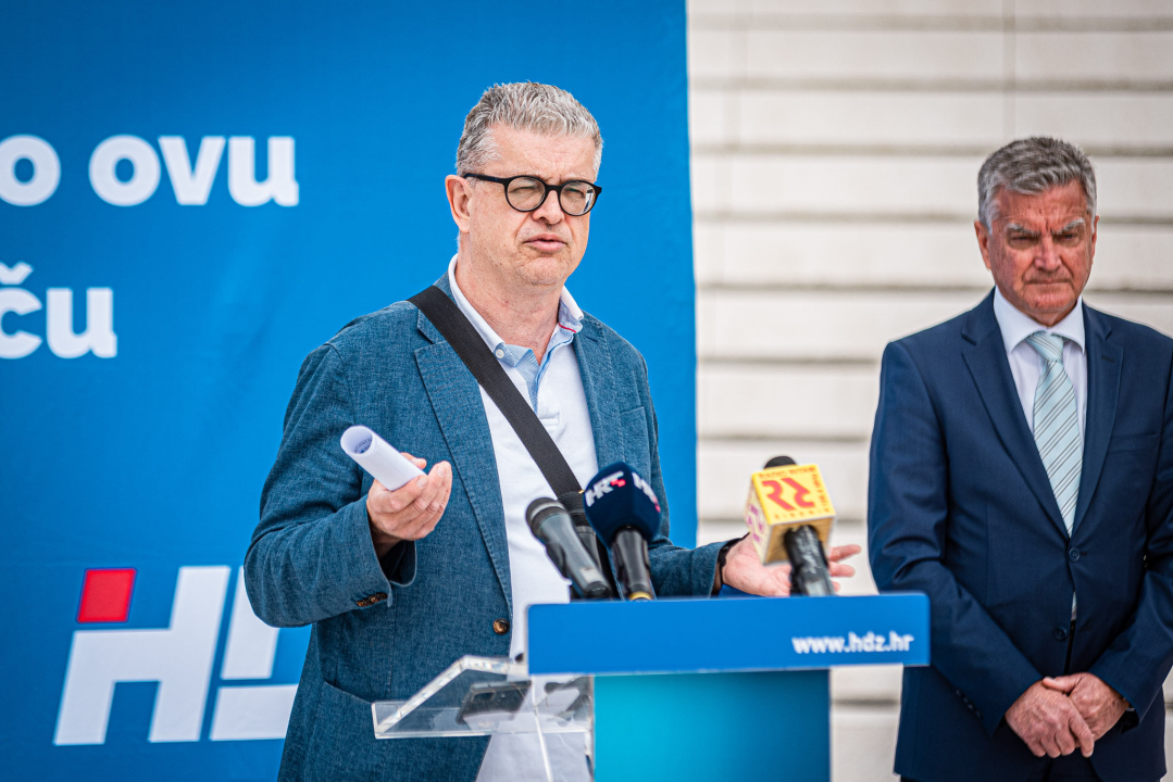 Burić okupio ravnatelje i direktore: 'Danas je IN biti Šibenčanin i u Zagrebu i u Splitu i u svijetu'