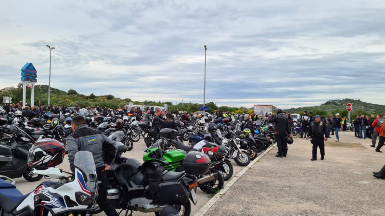 Preko 500 motora protutnjalo Šibenikom: Jadranska magistrala kao stvorena je za bajkere 