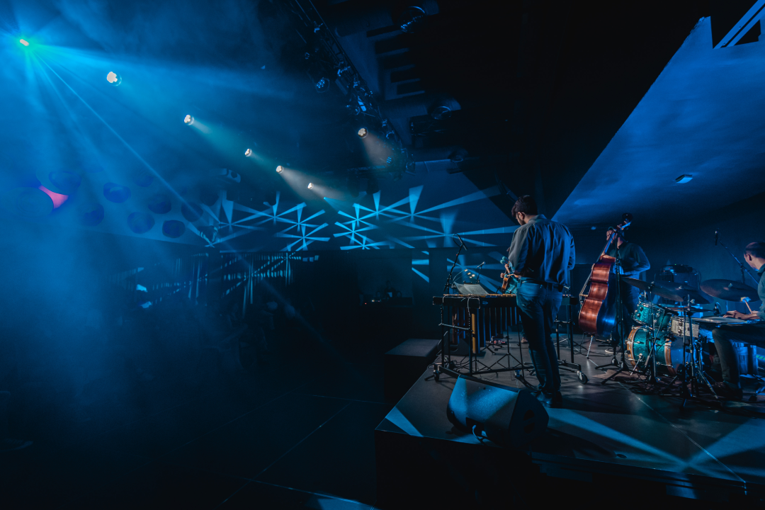 Filip Pavić Quartet u 'Kući umjetnosti Arsen': Savršena ljetna jazz večer uz predivnu posvetu