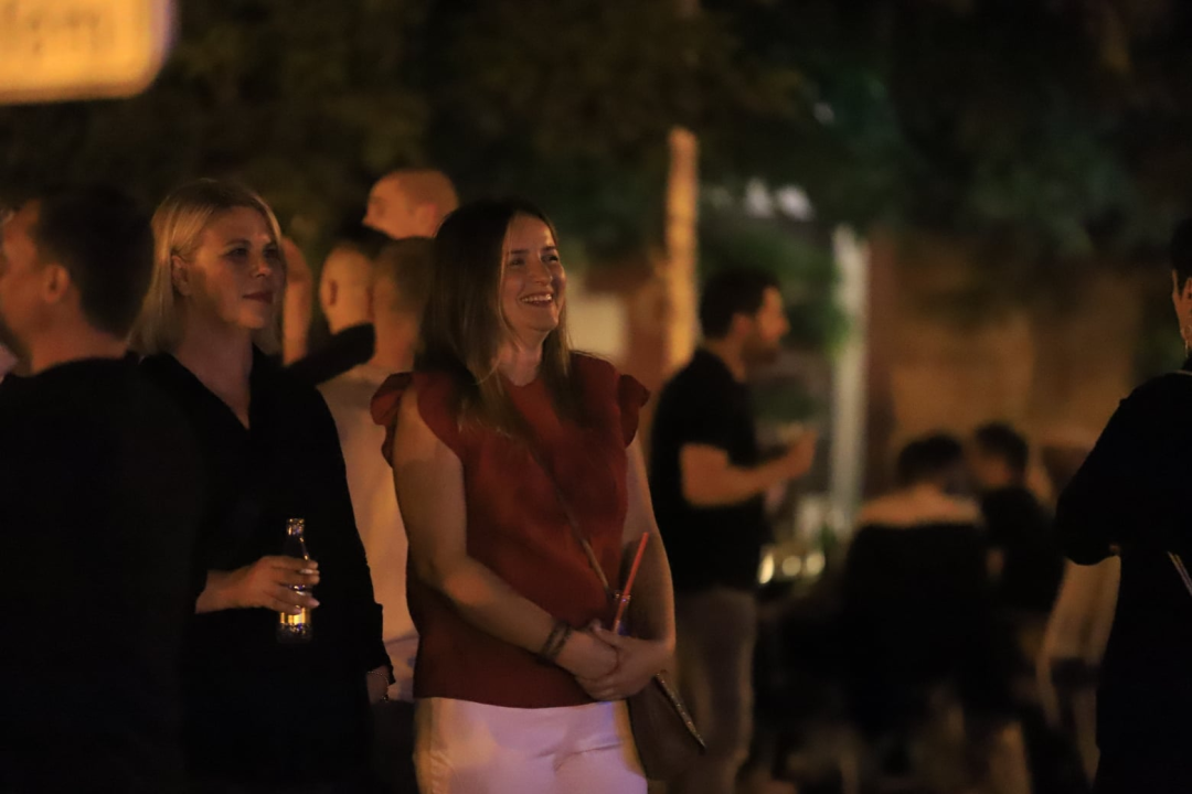 Bloom otvorio sezonu: Šibenski pop dragulj predstavio prvi album