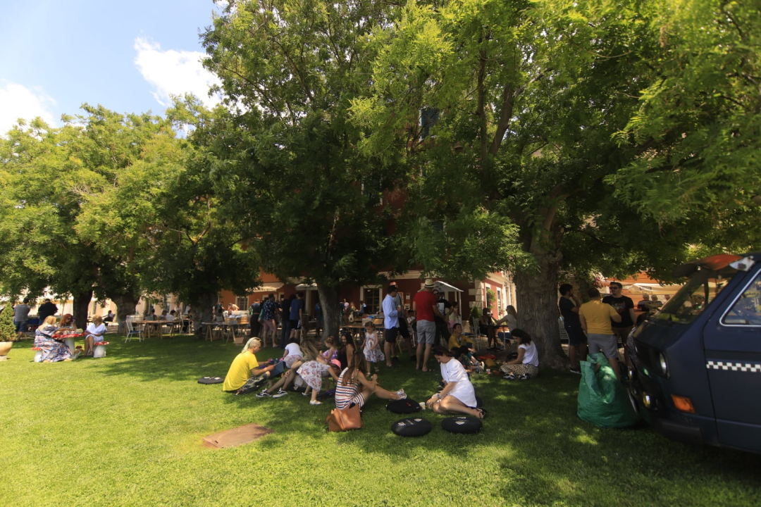 Ako ste slučajno propustili Long Play Day, nemojte Je Veux