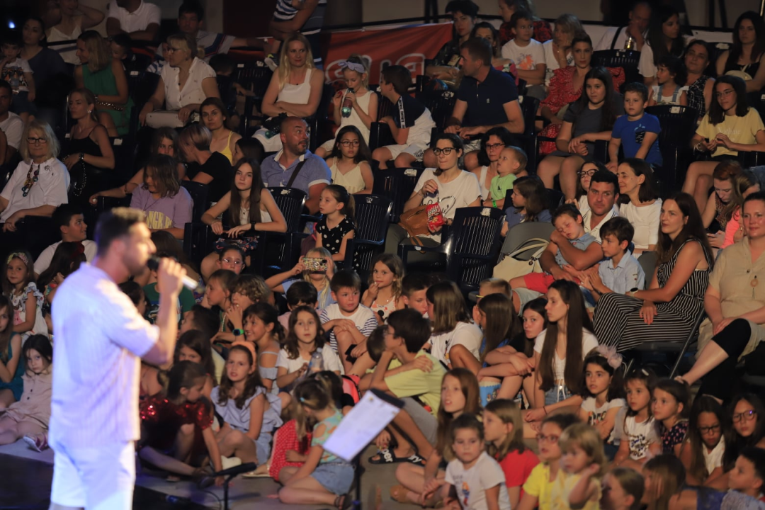 Zvijezde 'A strane' na Ljetnoj: 'Koncert je bio odličan, na kraju sam šmugnula'