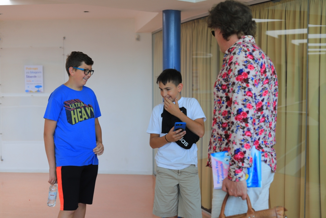 Brojna poznata lica ovih dana na šibenskim ulicama: Goran Višnjić, Tonći Huljić, Anamarija Asanović… 