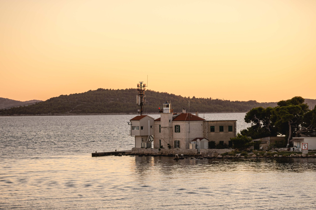 Vrijeme je za kupanje: Do Martinske i Jadrije gradskom brodskom linijom! 