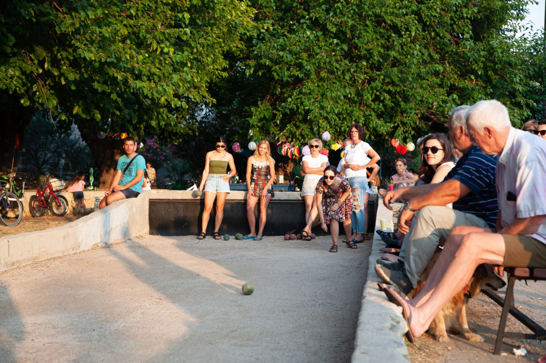 Valjanje i bacanje na Zlarinu: Astra Pfizerice slavile na ženskom turniru u balotama