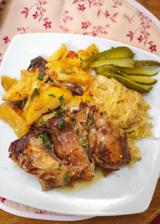 U Antinom Guštu omastite brk slasnim jelima ispod peke ili s ražnja!  