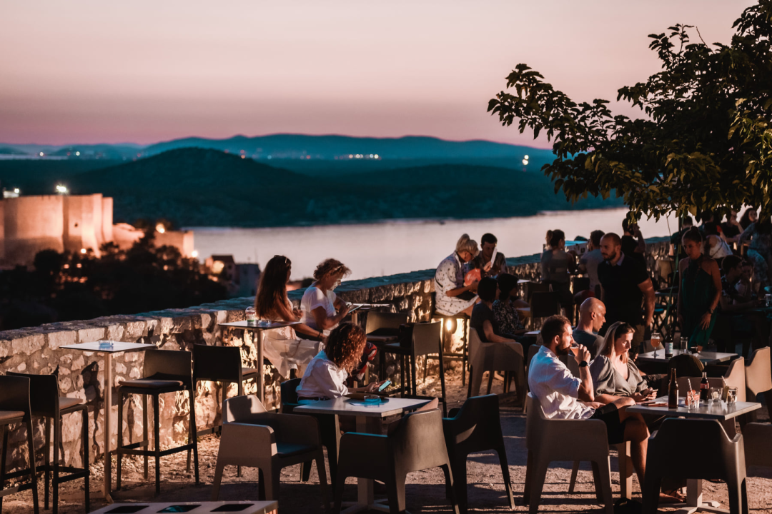 Na Baroneu prikazana autentična ljubavna priča: Redateljski tandem, Anđela i Davor Rostuhar, predstavio i knjigu 