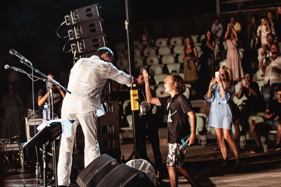 Massimo na Mihovilu kao Mišo, publika je uglas pjevala s rukama u zraku!