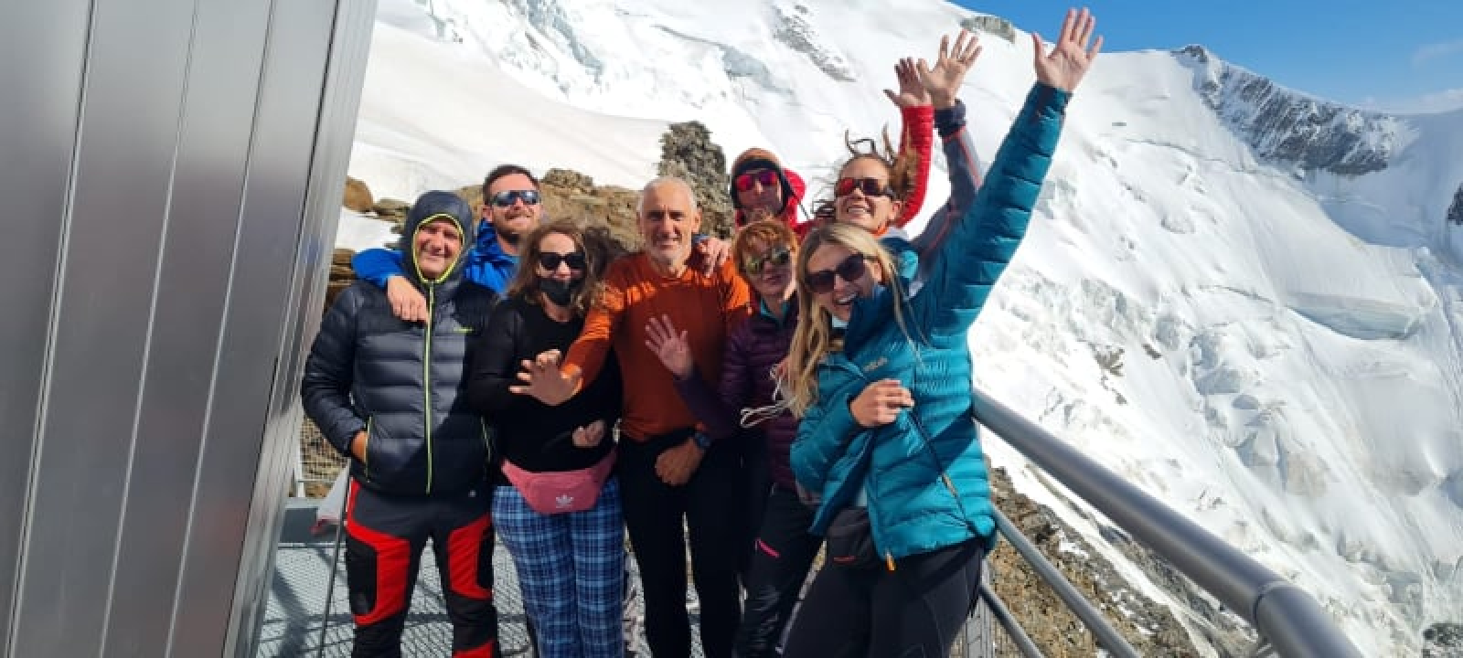 Troje Mihovilaca na krovu Alpa: 'Naporno je fizički i psihički, sada se na +35 adaptiramo na temperaturni šok'  