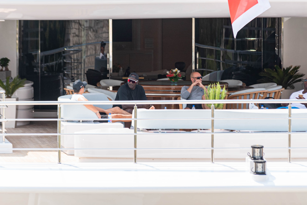 'Ostavite čovika na miru!' Nije on čovik, on je Michael Jordan: Evo još videa i fotki iz Šibenika