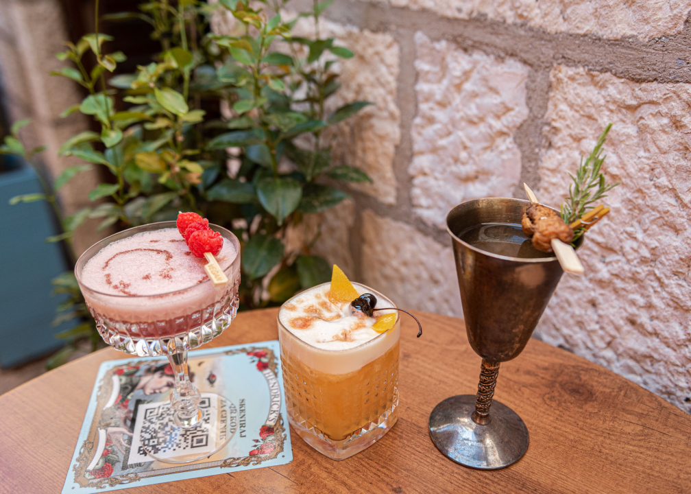 Omiljena mjesta za koktele u centru grada koja morate posjetiti!