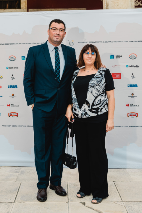 Proslava Društva Juraj Dalmatinac donijela dašak glamura: Birala se najbolja garderoba, poziralo se kao na modnoj pisti