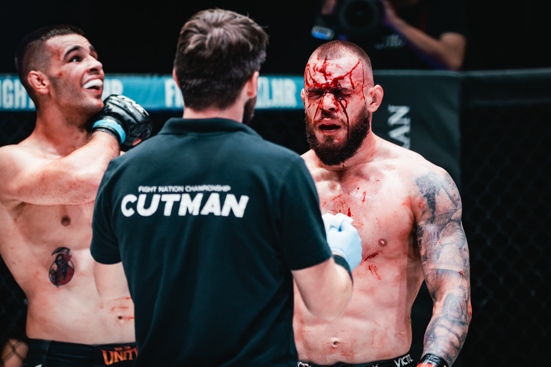 Borilački spektakl na Tvrđavi sv. Mihovila: ‘Croata‘ uspavao Vasu Bakočevića u prvoj rundi borbe 