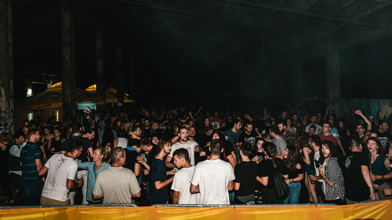 Goran Bare i Majke fantastični u Hali Šibenik, pogledajte atmosferu s koncerta