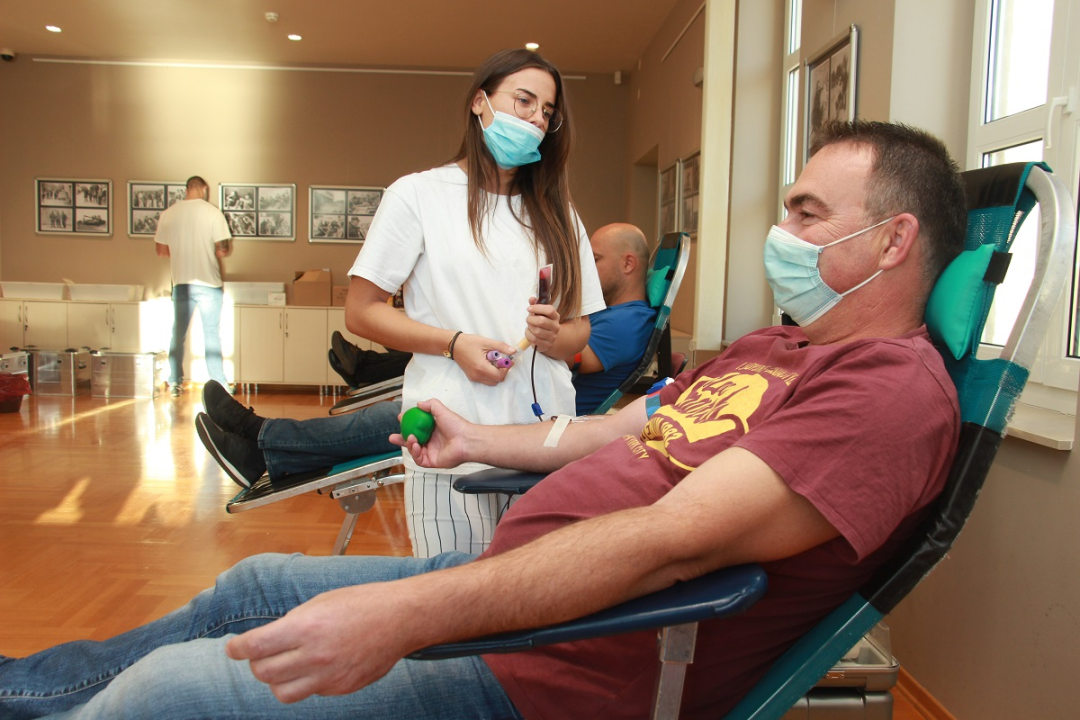 Održana listopadska akcija u Vodicama: Robert Pašara devedeseti put darovao krv