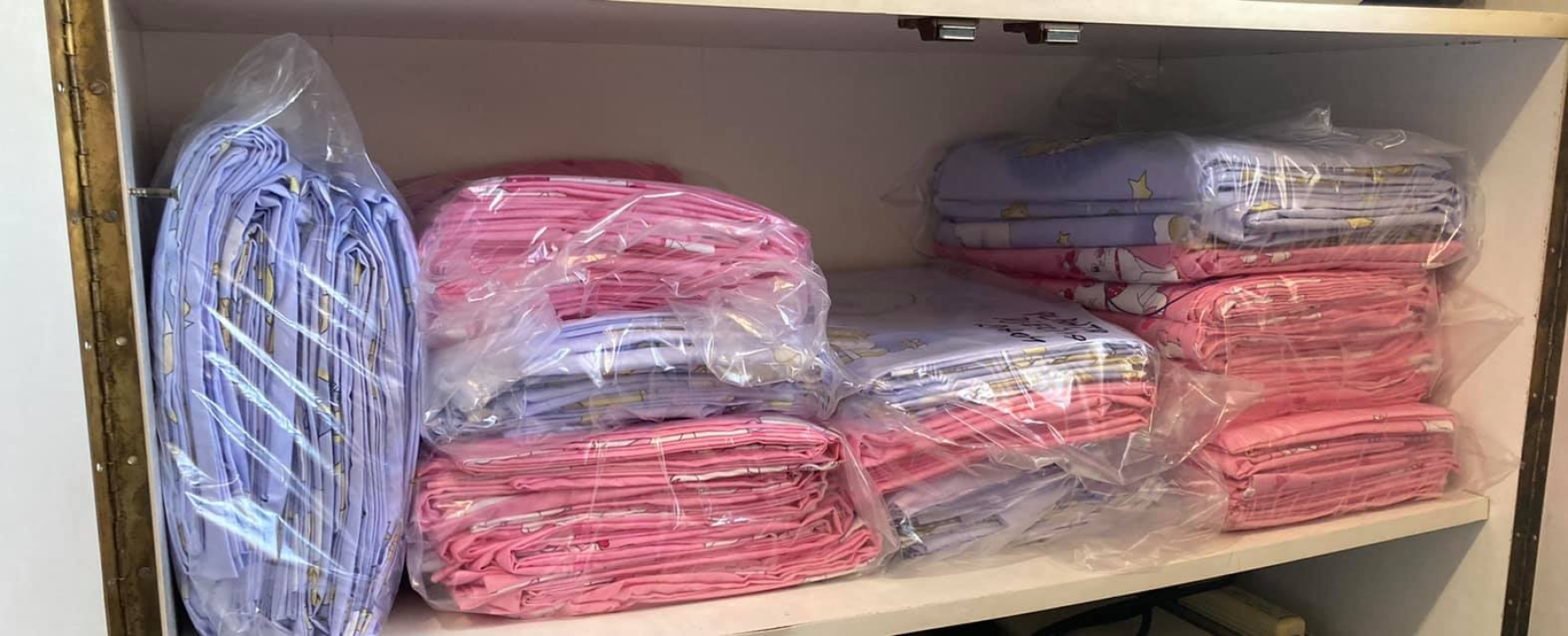 Šibenska ginekologija sada izgleda puno veselije: Stigla nova posteljina kupljena u humanitarnoj akciji dvije Tee