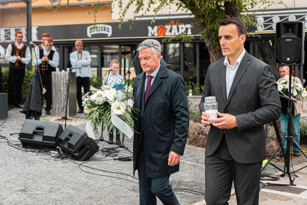 Šibenik obilježio 57. rođendan velikana svjetske košarke: 'Neki ljudi čine razliku u svijetu, njih treba slijediti!'