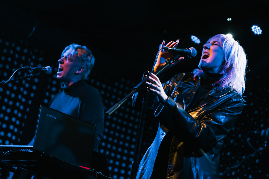 Pocket palma polusatnim nastupom počastili fanove u Azimutu