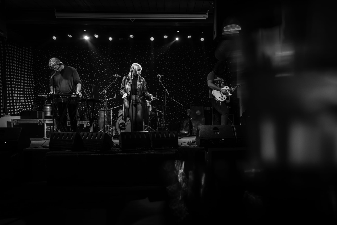 Pocket palma polusatnim nastupom počastili fanove u Azimutu