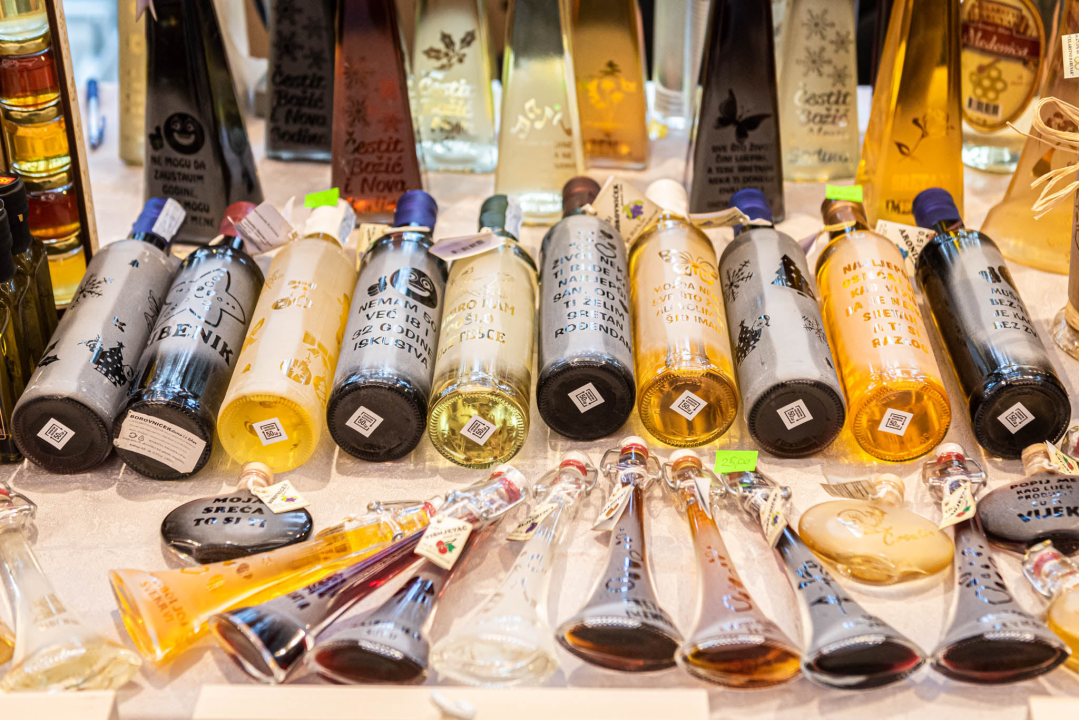 U Amadria parku otvoren Mediteranski sajam: Marijana Petir zaplesala linđo, a poseban hit je štand sa sirom Mercedes   