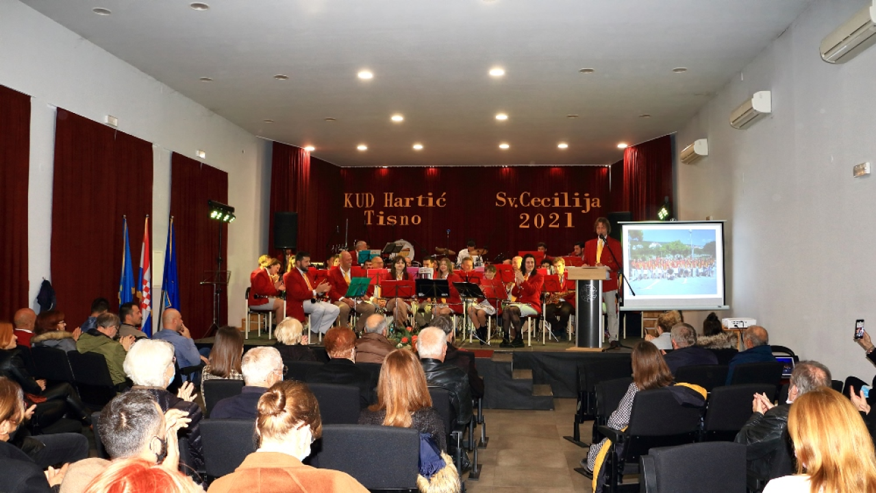 Rajko Ćuzela Papata proglašen počasnim predsjednikom tišnjanskog KUD-a Hartić