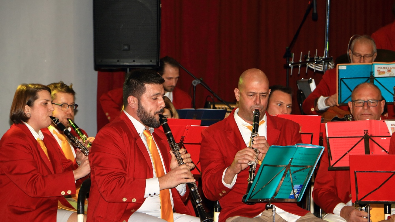 Rajko Ćuzela Papata proglašen počasnim predsjednikom tišnjanskog KUD-a Hartić