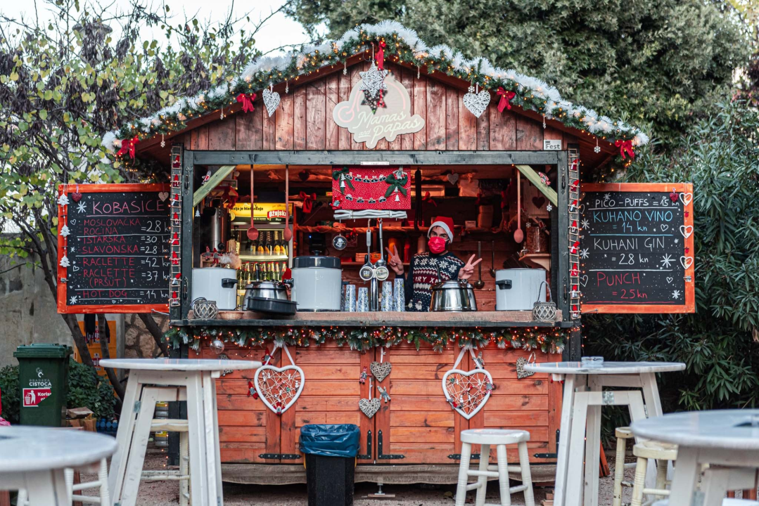 Sveti Nikola u Adventurinom Parkiću razveselio najmlađe Šibenčane 