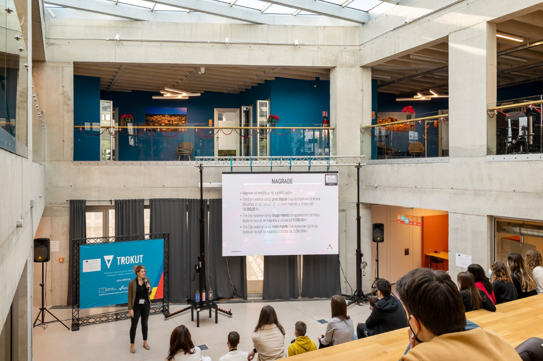 U Trokutu održan prvi Hackathon: Nagrađene tri prometne ideje, najboljem timu ide 10 tisuća kuna 