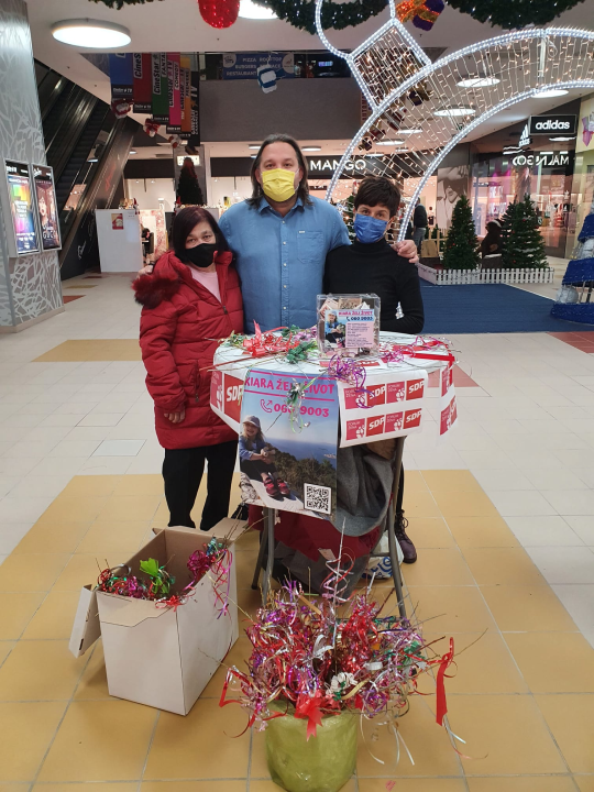 Šibenske SDP-ovke prodajom šiba za svetog Nikolu prikupile dvije tisuće kuna za malu Kiaru 