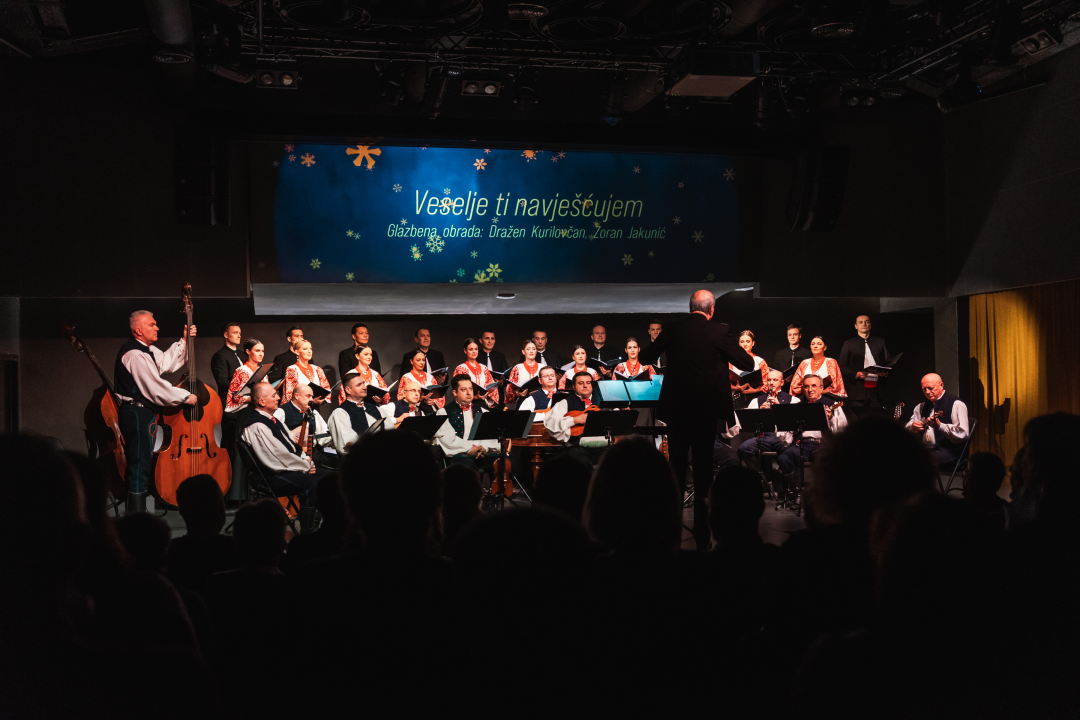 Lado u Kući umjetnosti Arsen premijerno izveli božićni program 'Srićna noć je prispila'