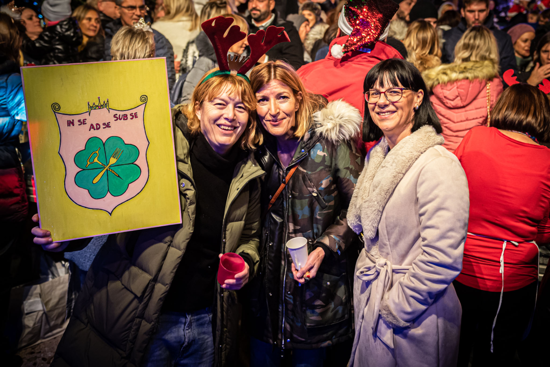 'Grandece od cukra', predvođene popularnom Duki, ispekle najbolje fritule na Frituladi u đardinu 