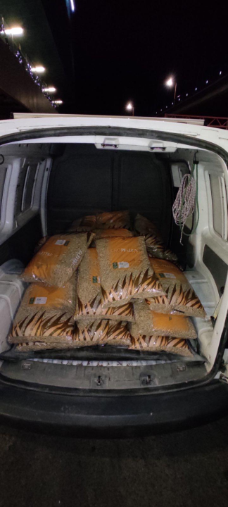 Šibenski HDZ-ovci u prosincu prikupili donacije za obitelji u potrebi: Podijelili hranu, bonove, grijalice, platili račune...