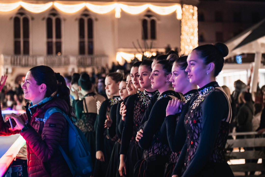 Ledeni spektakl na Vitićevom moru: Zagrebačke pahuljice očarale Adventuriste u Šibeniku 