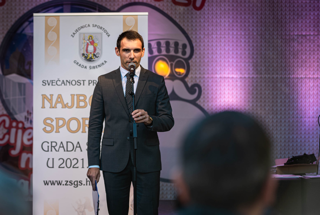 Vaterpolisti Solarisa i košarkašice Šibenika u ekipnoj, a Toni Slavica i Nives Radić u pojedinačnoj konkurenciji 