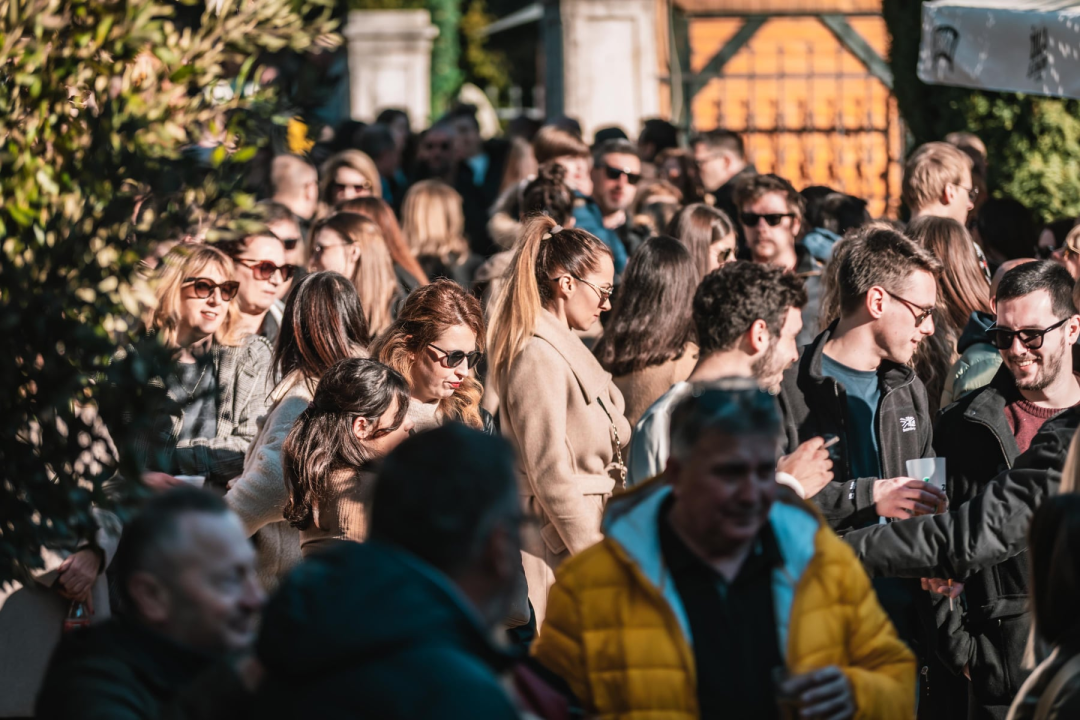  Šibenčani koroni u 'Dišpet' u podne slave Novu godinu u Đardinu 