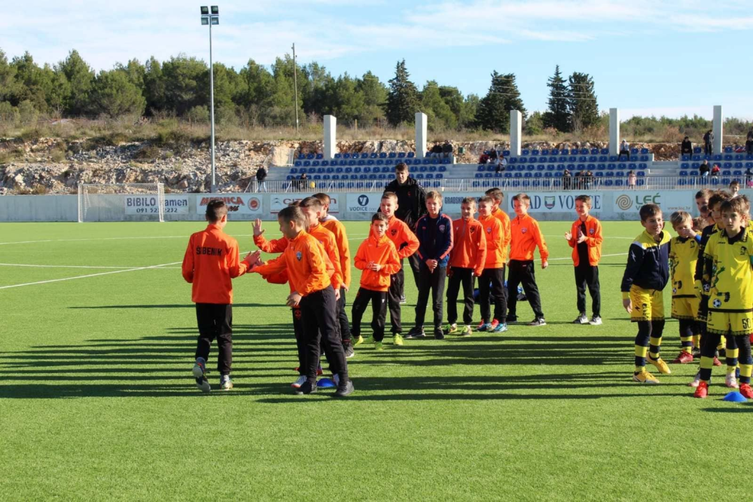 Proteklog tjedna održao se '17. Vodice Cup': Mladi nogometaši HNK Šibenika okitili se zlatnim medaljama 