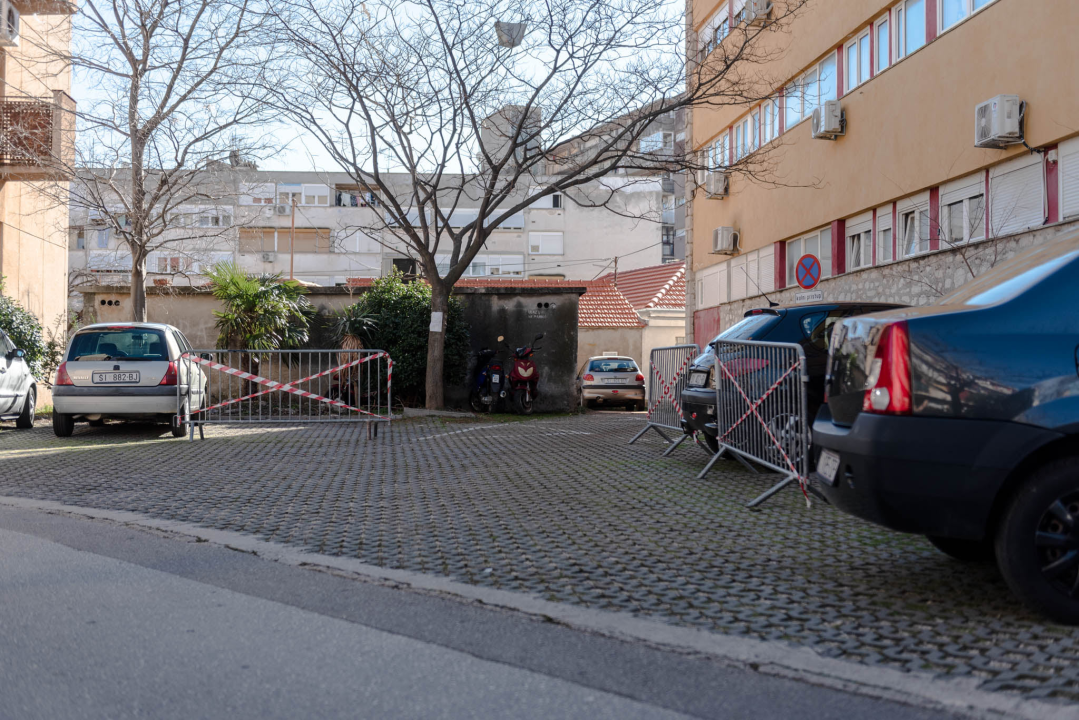 'Dođete u 10 navečer i nemate gdje stati': Hoće li naplata parkinga na Baldekinu stvarno riješiti problem tamošnjih stanara?